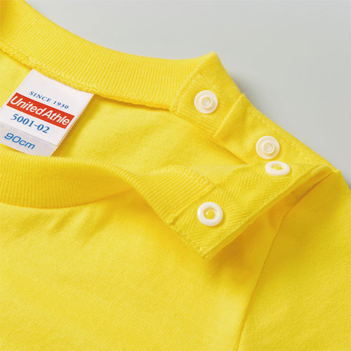 90サイズの肩部分はスナップボタンです