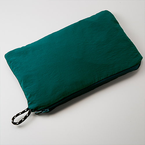 収納形態性に優れたパッカブル仕様!