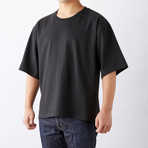 モデル:身長175cm Mサイズ着用