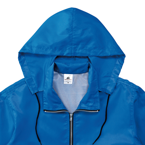 襟にフードを収納