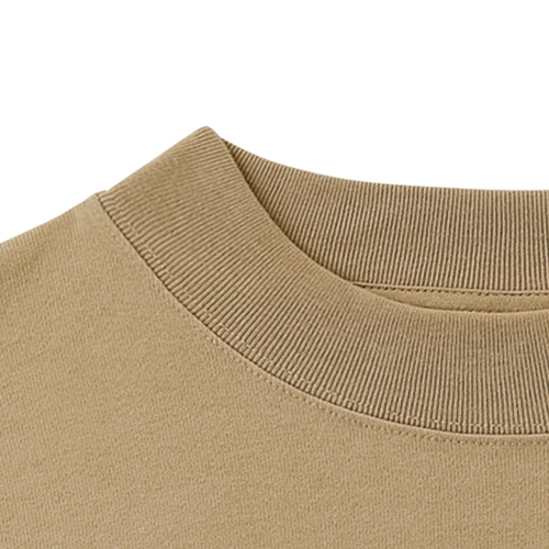 しっかり感のある4.5cm巾の襟リブ。ダブルステッチ仕様。