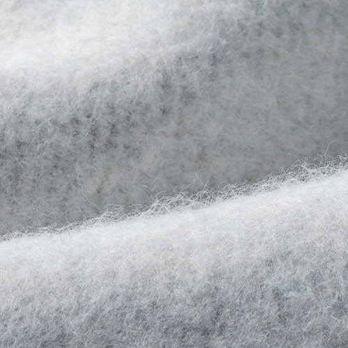 裏起毛で保温性が高く、手触りが柔らか。