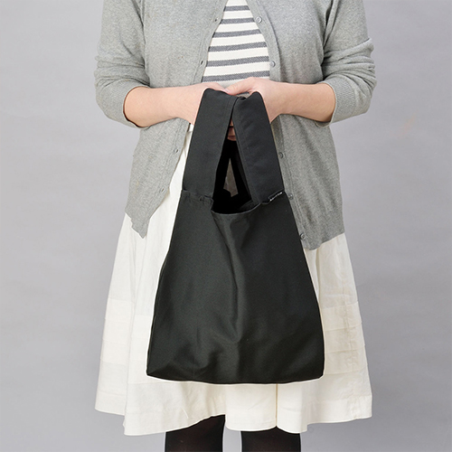 幅広の持ち手は持ちやすい