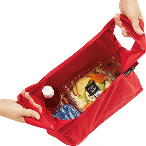 コンビニ弁当が丁度収まる広めマチ!<br />
丸ごと洗えて、いつも清潔に保てます。