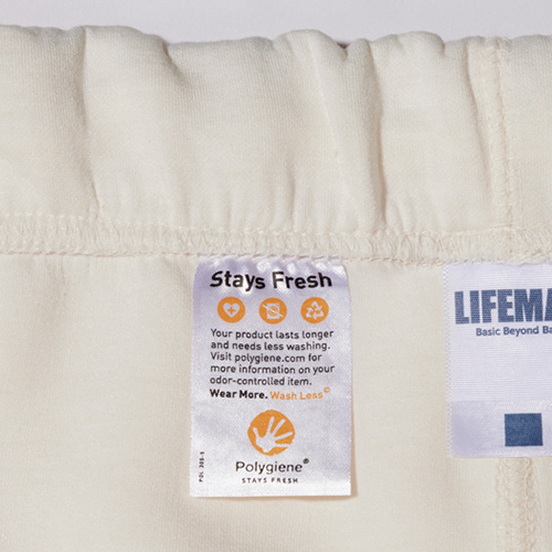 後ろウエスト裏にポリジンタグ